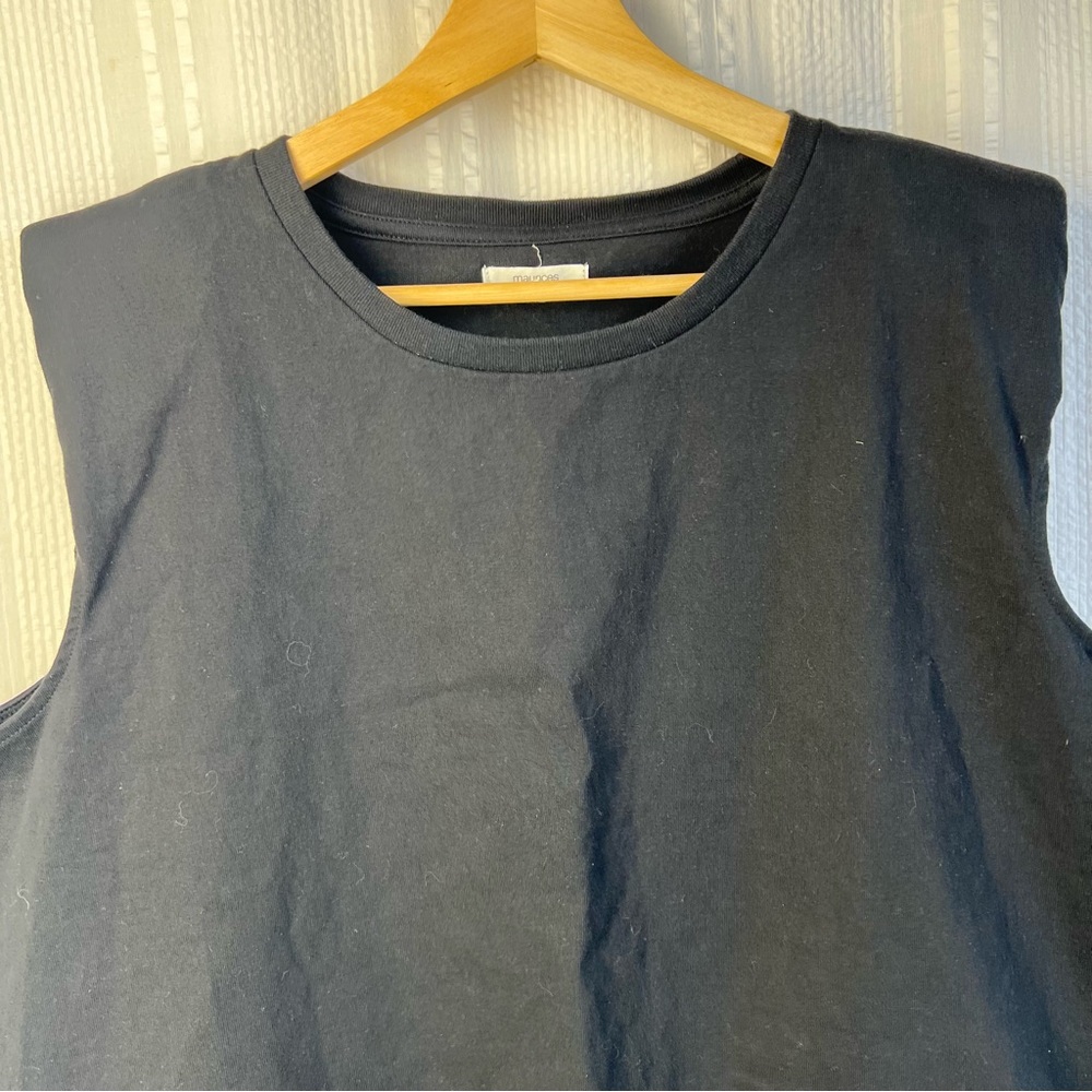 Maurice’s Boxy Black Muscle sleeve‎ T- Shirt Sleeve Top with Padded Shoulders - Picture 2 of 5
